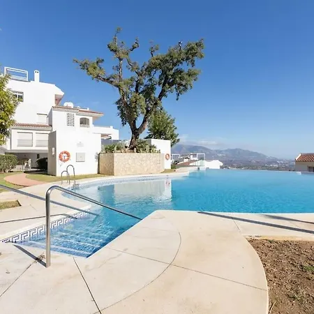 Amazing Views And Pool At Mairena Forest Rdr362